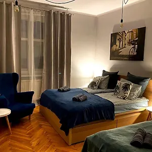 Lares And Penates Apartament