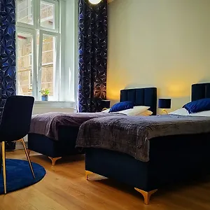 Hugo Star Apartament